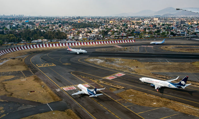 mexico city airport closed
